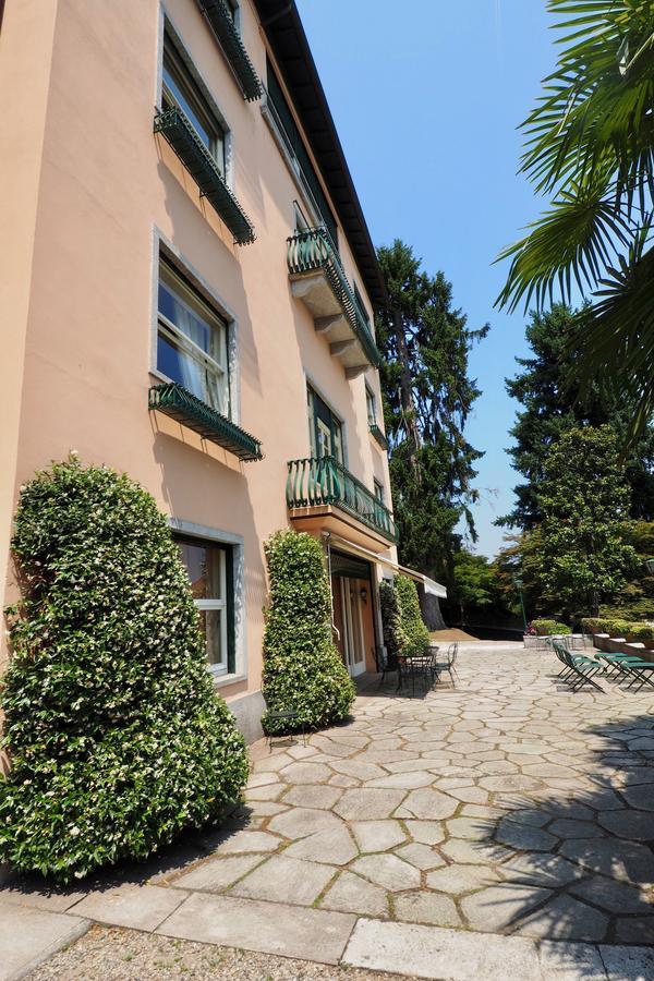 Casa Mondadori Bed and Breakfast Meina Buitenkant foto