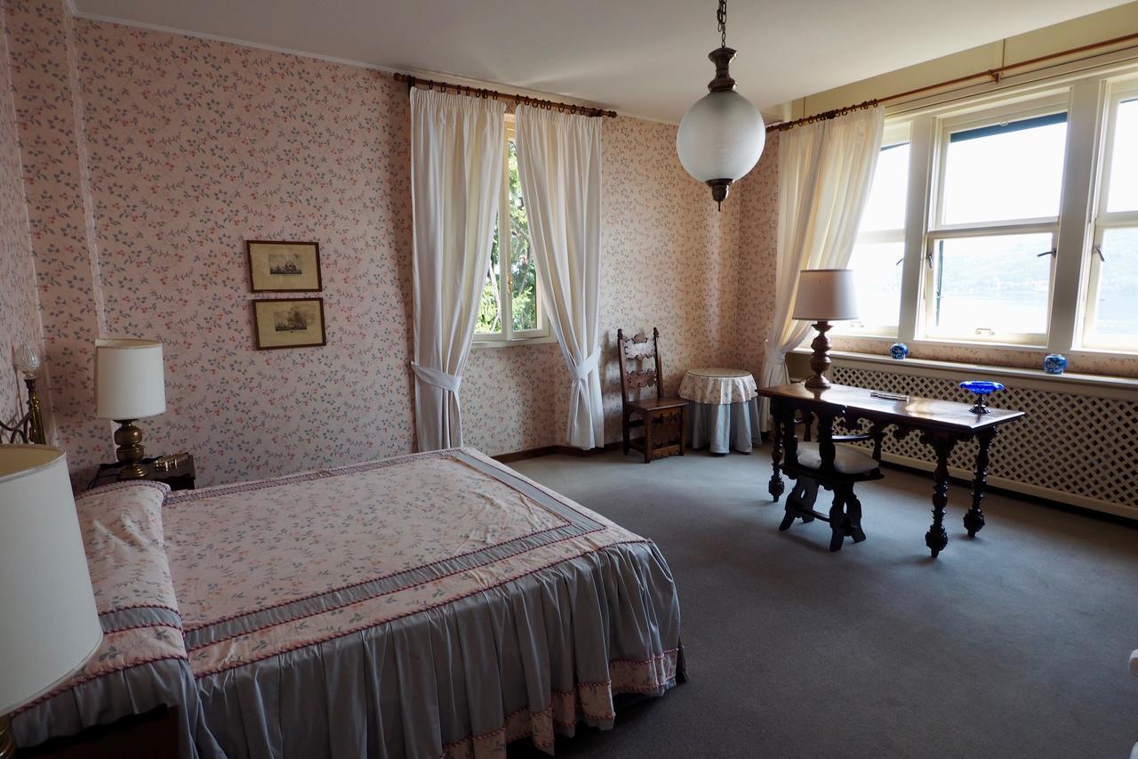 Casa Mondadori Bed and Breakfast Meina Buitenkant foto